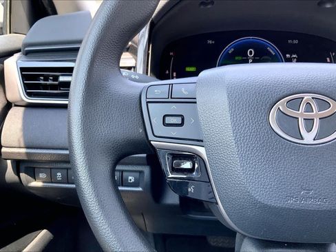 Used 2025 Toyota Camry LE FWD image 24