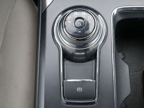 Used 2019 Ford Fusion SE image 20