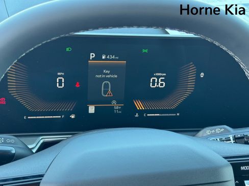 New 2026 Kia Sorento S w/ S Panoramic Sunroof Package image 16