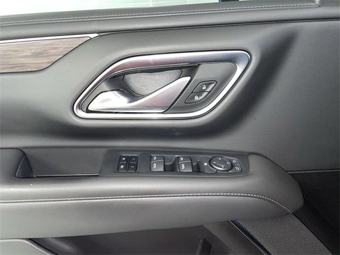 Used 2021 Chevrolet Tahoe Z71 w/ Rear Media and Nav Package image 27