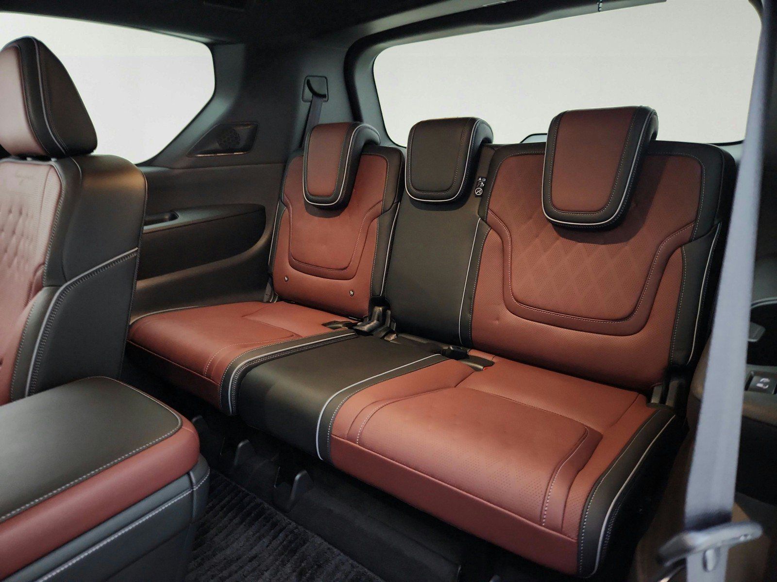 Used 2025 INFINITI QX80 Autograph AWD/4WD image 27