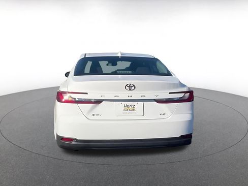 Used 2025 Toyota Camry LE image 12