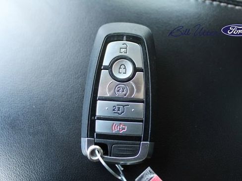 Used 2020 Ford Explorer Limited image 28