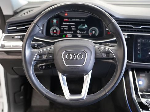 Used 2023 Audi Q8 Prestige AWD/4WD image 12