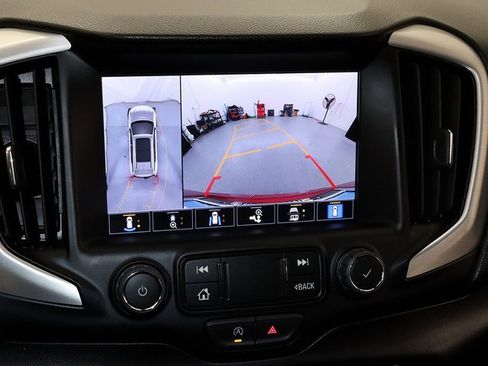 Certified 2024 GMC Terrain SLT w/ Tech Package image 19