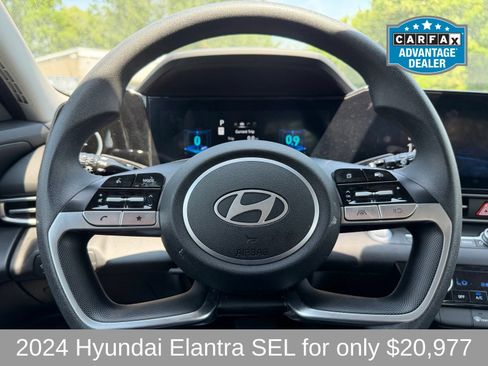 Used 2024 Hyundai Elantra SEL FWD image 14