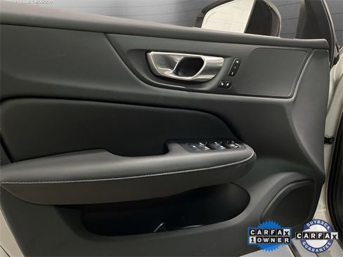 Used 2025 Volvo S60 B5 Core image 15