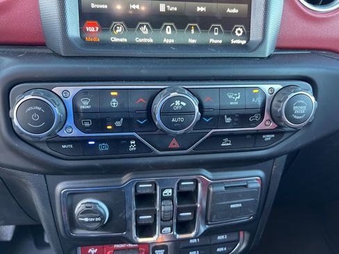 Used 2023 Jeep Wrangler Unlimited Rubicon 4xe image 15