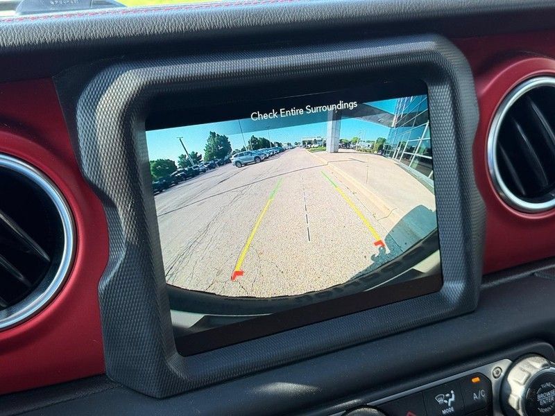 Used 2020 Jeep Wrangler Unlimited Rubicon AWD/4WD image 24