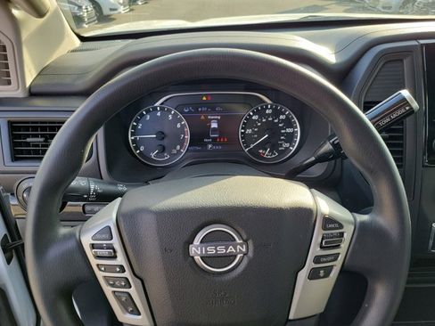 Used 2023 Nissan Titan SV image 22