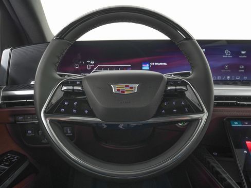 Used 2026 Cadillac Escalade ESV Sport w/ Touring Package image 20