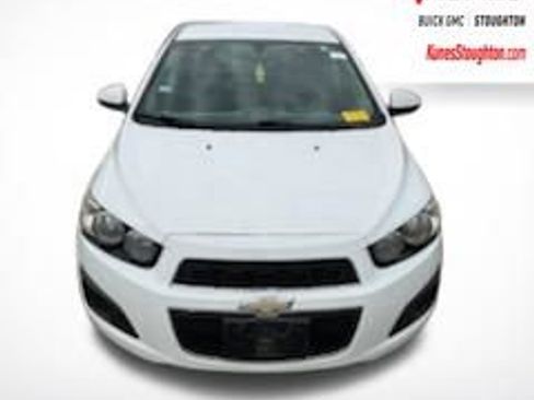 Used 2016 Chevrolet Sonic LT image 2