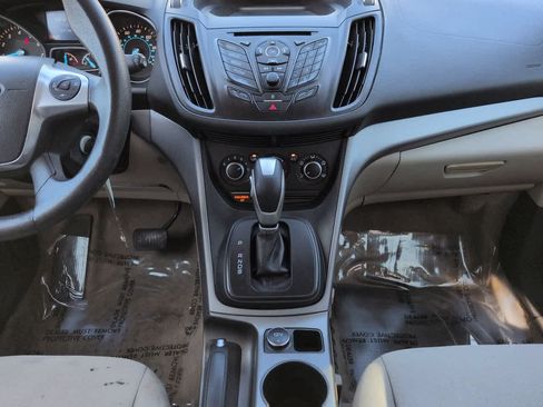 Used 2015 Ford Escape SE FWD image 18
