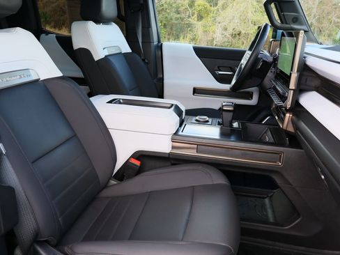 Used 2024 GMC Hummer EV 3X w/ Omega Edition image 29