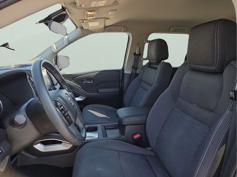 Used 2022 Nissan Frontier SV w/ Technology Package image 13