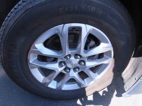 Used 2018 Chevrolet Traverse LT FWD image 18