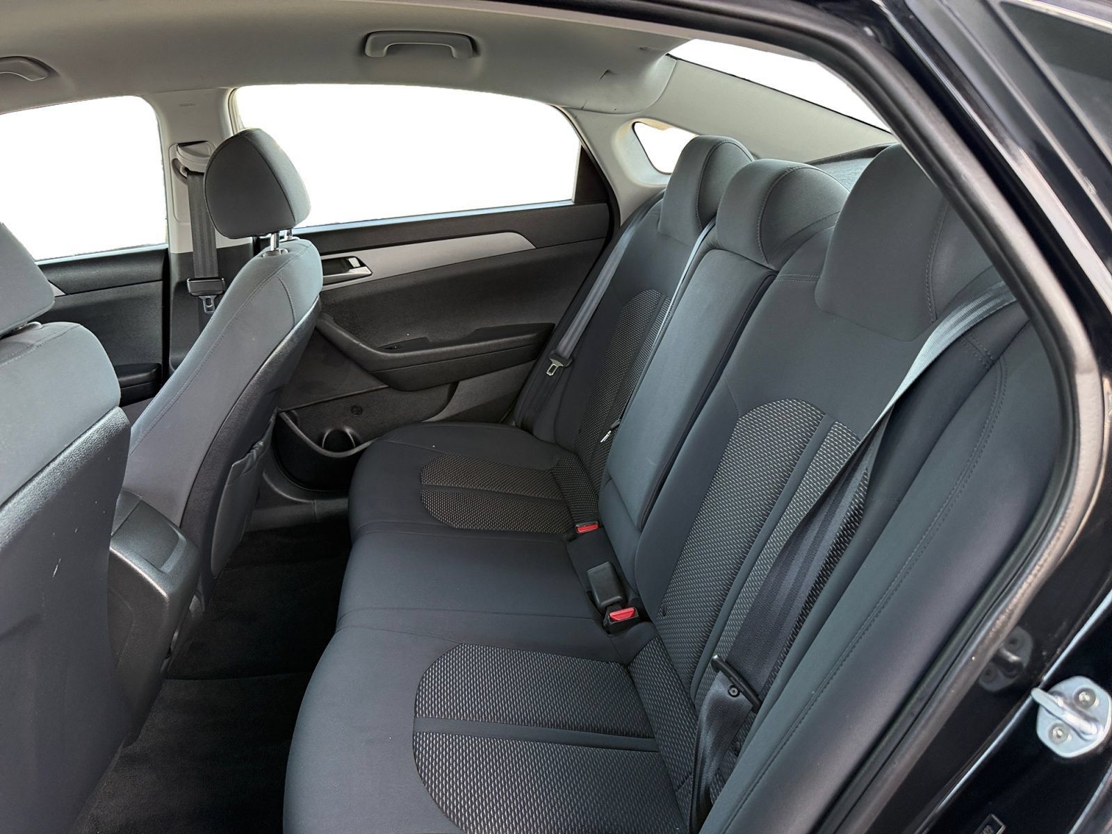 Used 2019 Hyundai Sonata SE w/ Cargo Package FWD image 11