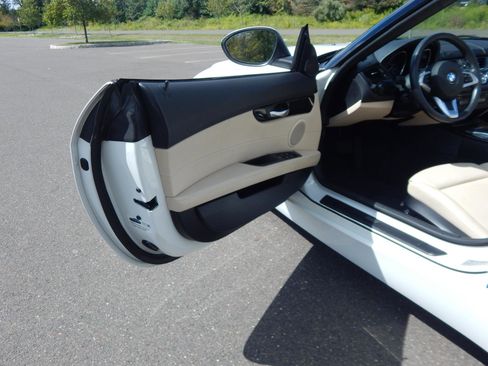 Used 2016 BMW Z4 sDrive28i image 14