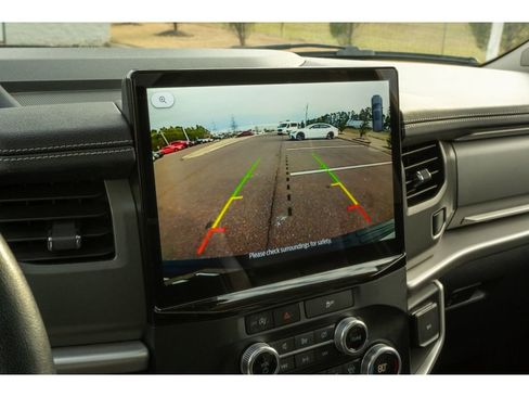 Used 2024 Ford Expedition Max XLT image 23