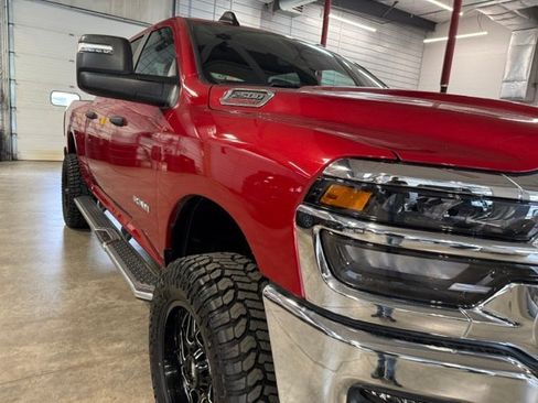 Used 2026 RAM 2500 Big Horn AWD/4WD image 3