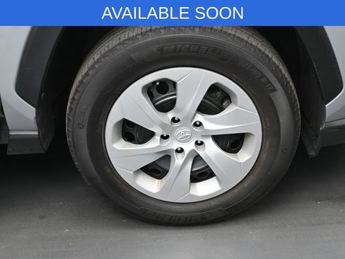 Used 2022 Toyota RAV4 LE image 34