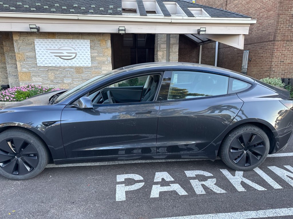 Used 2024 Tesla Model 3 Standard Range RWD image 10