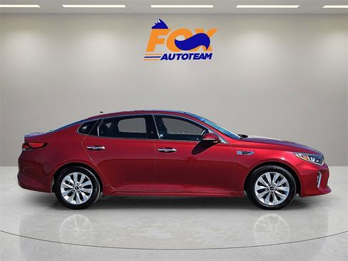 Used 2018 Kia Optima S w/ Panoramic Sunroof Package image 6