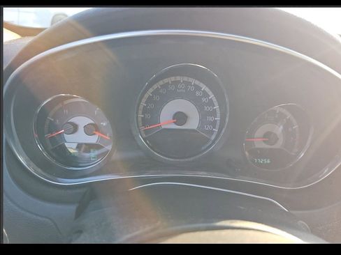 Used 2013 Chrysler 200 Touring image 10