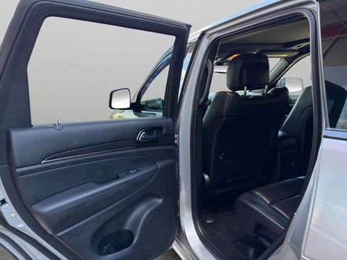 Used 2019 Jeep Grand Cherokee High Altitude AWD/4WD image 14
