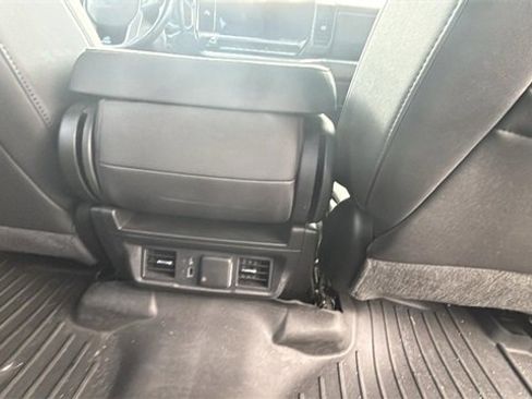 Used 2022 GMC Sierra 1500 SLT w/ X31 Off-Road Package image 15