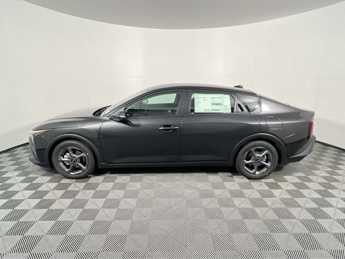 New 2025 Kia K4 LXS image 7