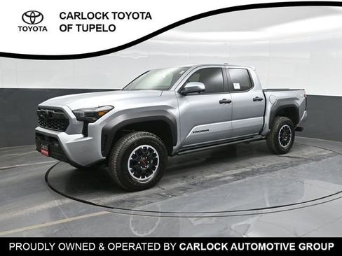 Used 2025 Toyota Tacoma TRD Off-Road w/ TRD Off Road Premium Package AWD/4WD image 8