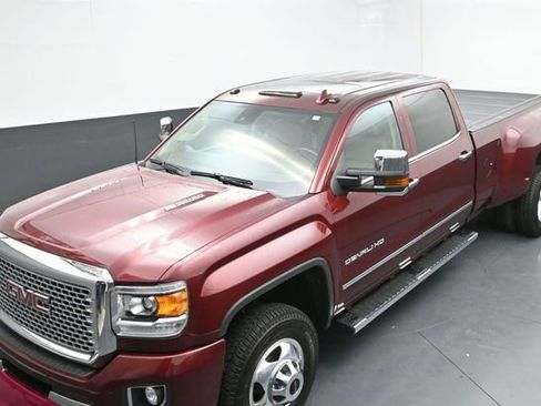 Used 2016 GMC Sierra 3500 Denali w/ Duramax Plus Package image 20