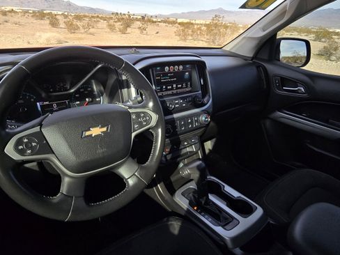 Used 2016 Chevrolet Colorado LT w/ LT Convenience Package image 7