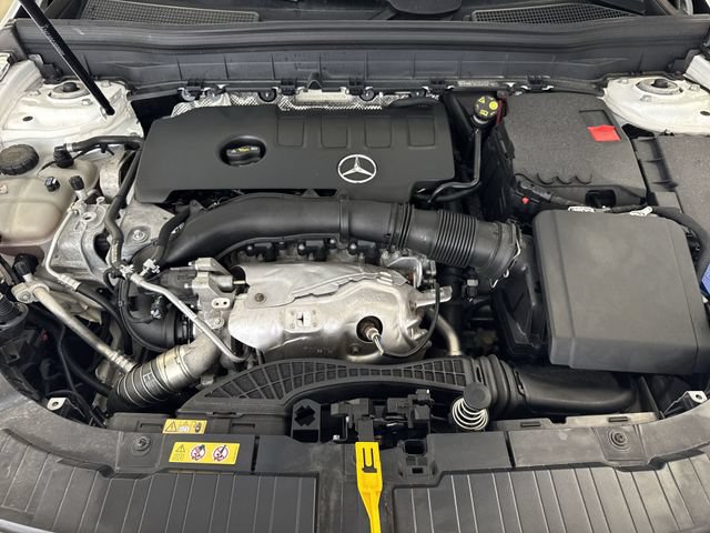 Used 2023 Mercedes-Benz GLB 250 4MATIC image 29