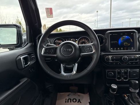 Used 2023 Jeep Gladiator Overland image 19