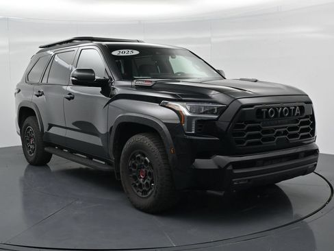 Used 2025 Toyota Sequoia TRD Pro AWD/4WD image 9