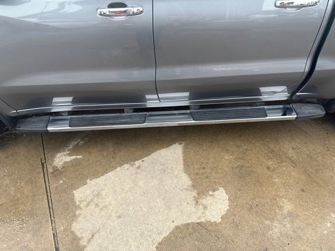 Used 2020 Chevrolet Silverado 1500 LTZ w/ LTZ Plus Package image 13