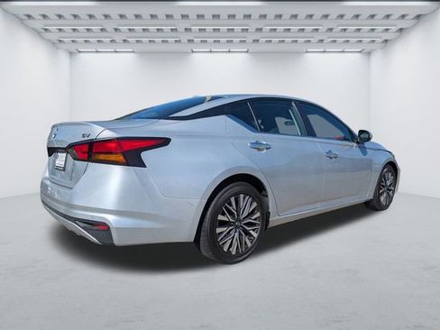 Used 2023 Nissan Altima 2.5 SV image 6