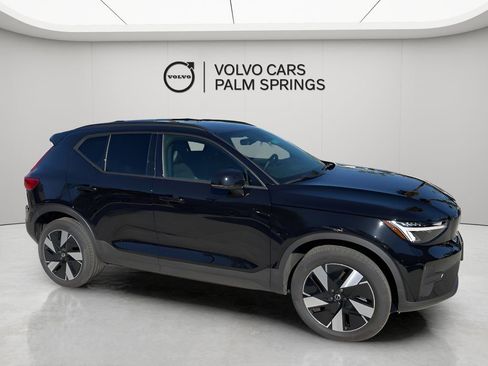 New 2025 Volvo EX40 Core w/ Climate Package image 7