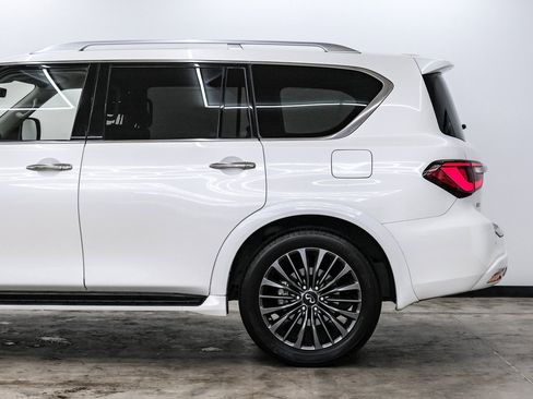 Used 2023 INFINITI QX80 Premium Select w/ Cargo Package image 10