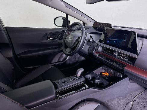 Used 2024 Toyota Prius Prime XSE image 34