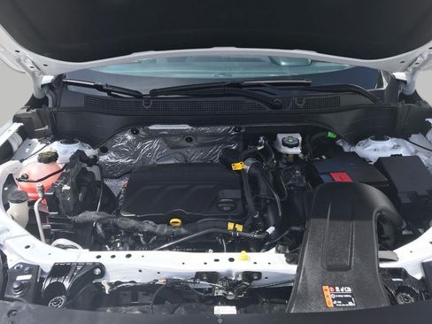 Used 2025 Chevrolet Trax LT FWD image 35