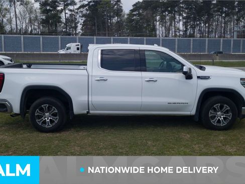 Used 2025 GMC Sierra 1500 SLT image 5