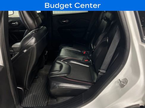 Used 2021 Jeep Cherokee Trailhawk w/ Trailer Tow Group AWD/4WD image 13