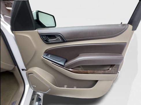 Used 2017 Chevrolet Tahoe LT w/ LT Signature Package RWD image 37