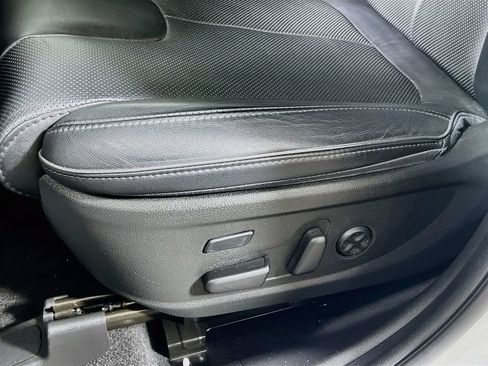 Used 2023 Hyundai Santa Fe Limited AWD/4WD image 19