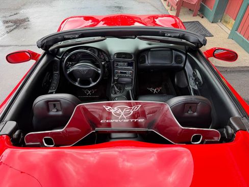 Used 2003 Chevrolet Corvette Convertible w/ Preferred Equipment Group1 RWD image 26