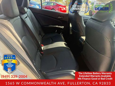 Used 2017 Toyota Prius Four Touring FWD image 14
