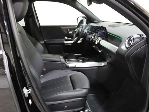 Used 2024 Mercedes-Benz GLB 250 image 23